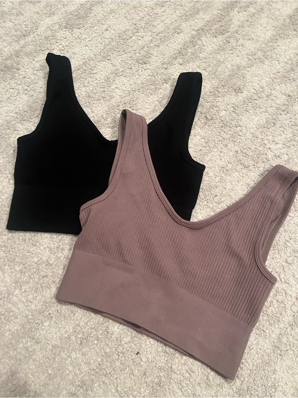 2 bralettes